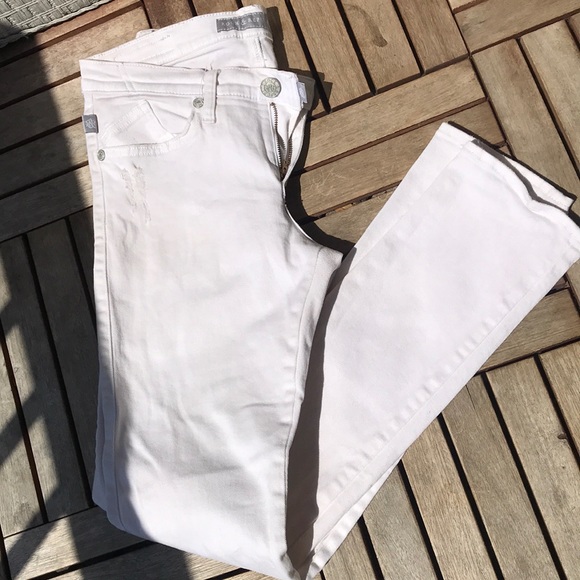 Jeans - Picture 1 of 5